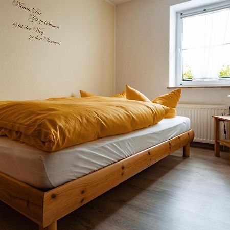 Weingut Schuh - Pension Zur Bosel Косвих Екстериор снимка